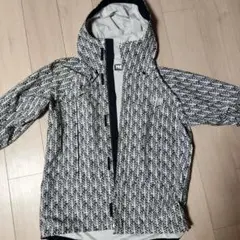 HELly Hansen XL ナイロンジャケット葉柄