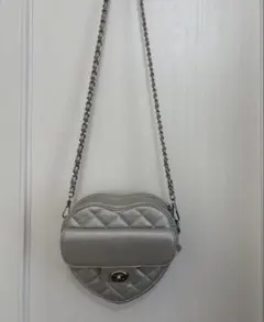 マジェスティックレゴン　キルティング　ハート型 ショルダーバッグ　シルバー