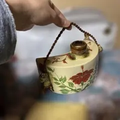 手描き花柄陶器花器 半月型