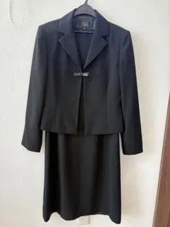 Mサイズ（9号）ブラックスカートスーツ（リボン付き） 喪服 セレモニースーツ