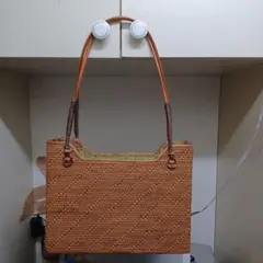 ブラウン かごバッグ シンプル 編み目細かく、美品 内布 有り
