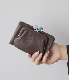 ear PAPILLONNER(イア パピヨネ)牛革がま口二つ折り財布　ブラウンのサムネイル