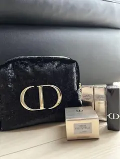 Dior 黒ポーチ 星柄裏地付き 2020年 クリスマスコフレ