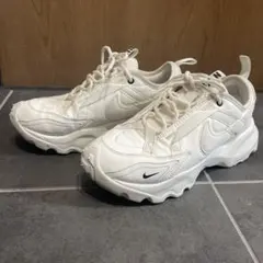 azalea様専用☆W NIKE TC7900 24cm 白
