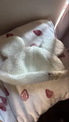 【即日発送可】ミッキー耳付きホワイトボア帽子