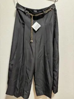 ZARA ブラック ロング丈チェーンベルトバミューダパンツ　Sサイズ
