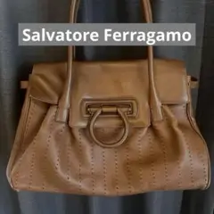 Salvatore Ferragamo カゴバッグ ガンチーニ トート スエード - メルカリ