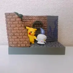 ポケモン リーメント ポケモンの街 夜の路地裏 ピカチュウ&ヒトモシ等 5点 大人気、リーメントのポケモンシリーズに新作「ポケモンの街 夜