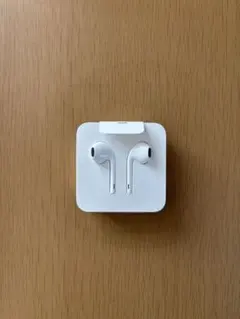 Lightning接続 ホワイト有線イヤホン