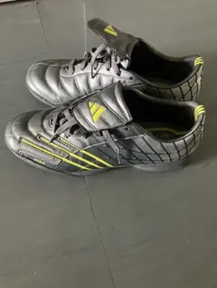 adidas F10 スニーカー グレー/イエロー