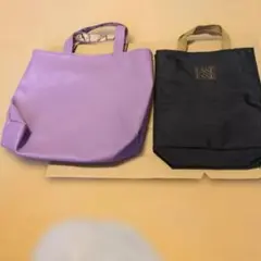 紫色と黒色のトートバッグ