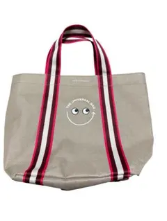 ANYA HINDMARCH THE UNIVERSAL BAGのサムネイル