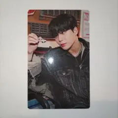 《ATEEZ》ジョンホ トレカb　OUTLAW　ユニバ特典