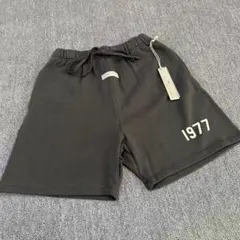 2026年最新】essentials ハーフパンツ xsの人気アイテム - メルカリ