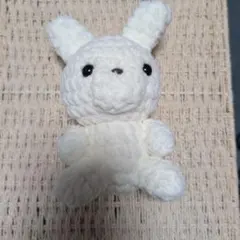 ハンドメイド作家 うさぎ あみぐるみ - メルカリ