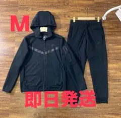Nike ブラック M パーカーとパンツセット