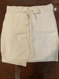 ZARA BASIC白スカート