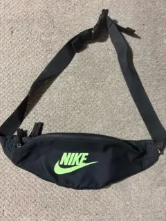 NIKE ウエストバッグ ボディバッグ 黒