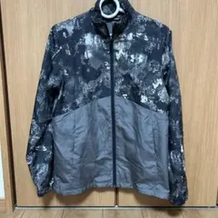 UNDER ARMOR YXLサイズ ウィンドブレーカー