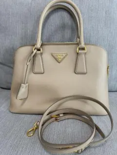 PRADA プラダ 三角ロゴ　サフィアーノ レザー 本革 2way ベージュ