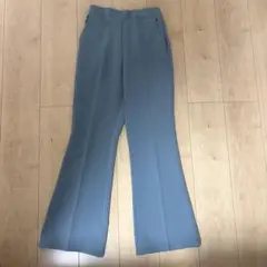 【GU】ジーユー　センタープレスストレートパンツ ウエストゴム　ブルー水色M