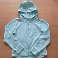 PUMA ミントグリーン 　ジッバーつきパーカー　ジャージ上のみ　140