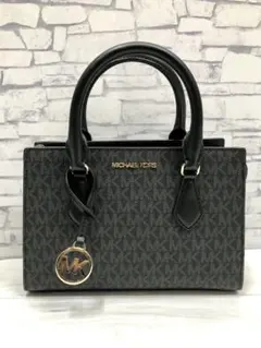 MICHAEL KORS SHEILA サッチェル スモール ショルダー欠品