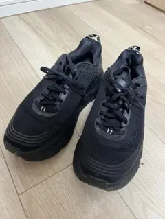 ホカオネオネ スニーカー