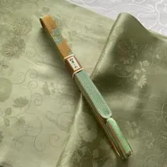 最高級　錦糸が織り込まれた　抹茶色のぼかしが美しい　帯揚げ帯締めセット