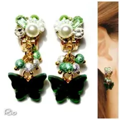 ✨️人気✨️モスグリーン 蝶 パール 春 ビジュー♥イヤリング