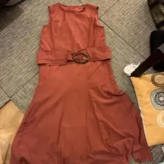 JUSGLITTY ノースリーブワンピース ベルト付き本日八時半まで