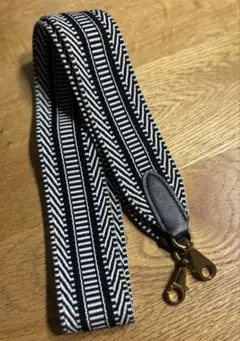 （110cm）ゴールド金具　ストライプ柄ショルダーバッグストラップ