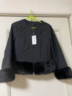TO BE CHIC ブラックファー付きキルティングジャケットのサムネイル