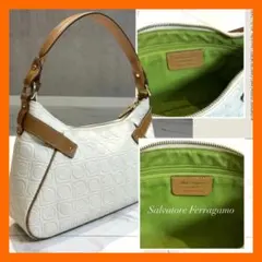 【極美品】Salvatore Ferragamo レザーハンドバッグガンチーニ