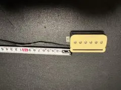 Item thumbnail for item 215655e2-972f-4fd3-a8d6-f1d65d6157ae