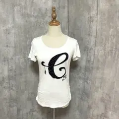 COMME CA ISM ローマ字　刺繍　ドット　シンプル　Tシャツ　綺麗め