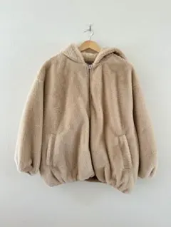 ダブルフォーカス フード付きベージュフリースジャケット