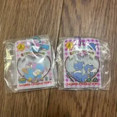 ガチャガチャ　シャカシャカフレークシール風チャーム　サンリオ