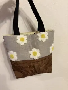 花柄刺繍トートバッグ　ハンドメイド