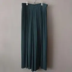 ユニクロ　UNIQLO　シフォンプリーツスカートパンツ