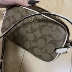 COACH シグネチャー ショルダーバッグ 7.8枚目確認お願いします。