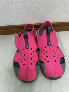 Nike ピンク サンダル　19センチ　女の子　ナイキ　サンレイプロテクト