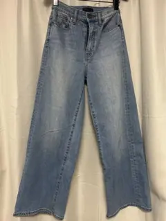 UNIQLO ハイライズスーパーワイドジーンズ（丈標準73㎝）