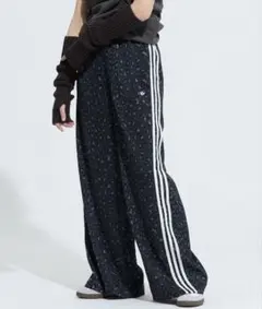 アディダスオリジナルス ワイドレッグ サテン パンツ