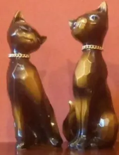 アンティーク猫の形の陶器製置物 2体セット