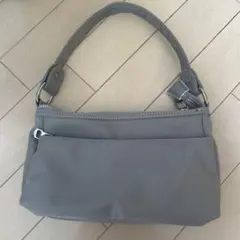 blackup グレーショルダーバッグ ジッパー付き