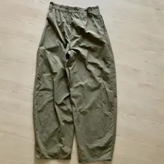 GU テックタックコクーンパンツ　オリーブ　M