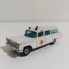 レズニー MATCHBOX No.54 救急車 キャデラック