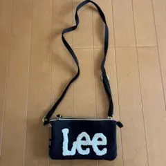 Lee ブラック サコッシュ