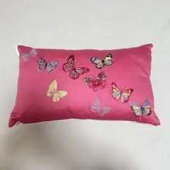 ローラアシュレイ （LAURA ASHLEY）☆ 蝶の刺繍入りピンククッション 2026年最新】Laura Ashley クッション・座布団の人気アイテム - メルカリ